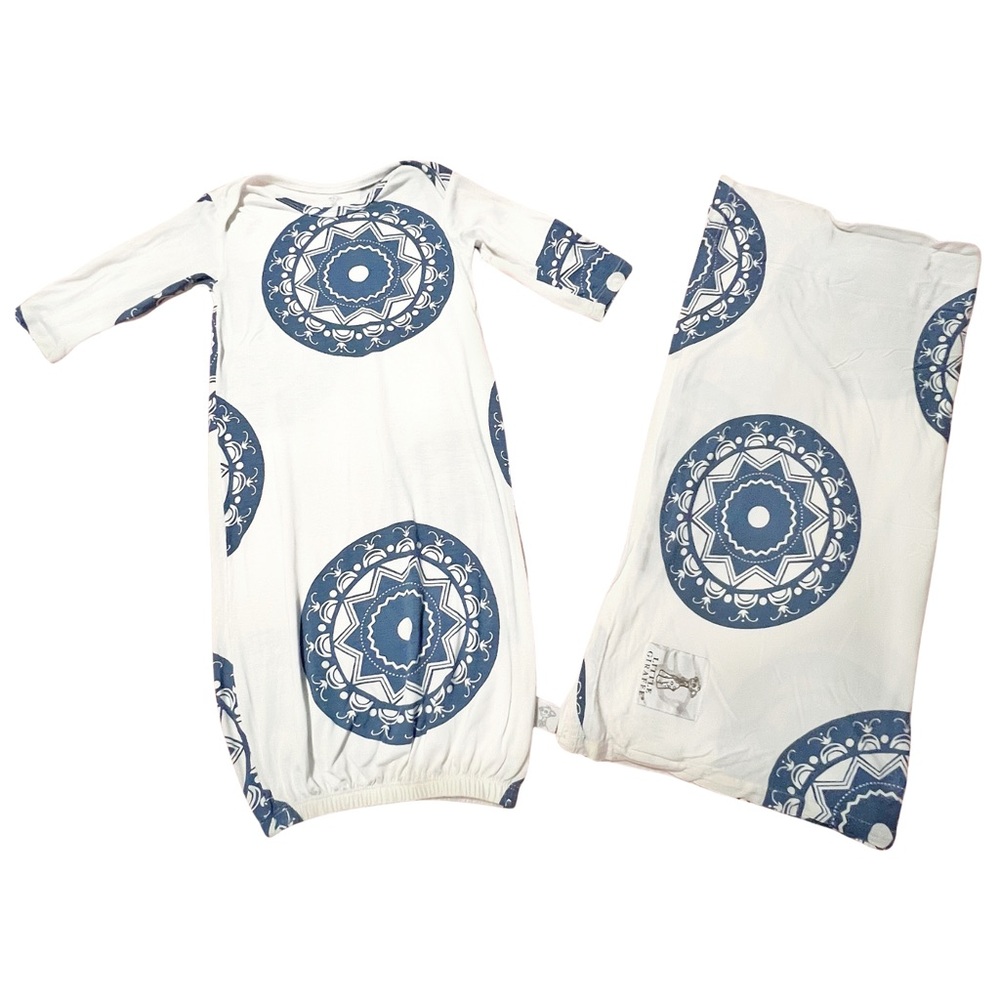 Little Giraffe Baby Gown & Blanket Set – Blue Medallion Print, Like New